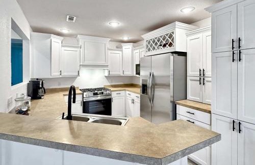 Fayetteville House | Razorback Retreat- 5 mi to University of Arkansas