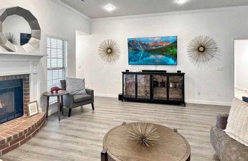 Fayetteville House | Razorback Retreat- 5 mi to University of Arkansas