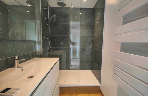 Saint-Laurent-de-Mure House | RDC T4 D'une Maison Proche Aéroport