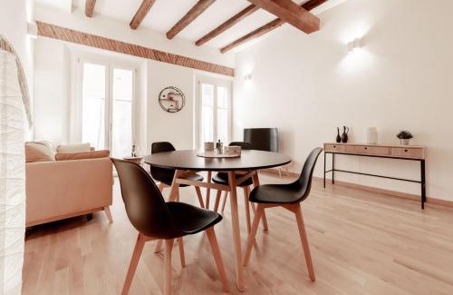 Historic Center Apartment | Realkasa La Finestrella Sui Portici