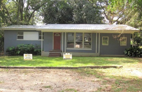 Chapel Ridge House | Really close to FSU, walking distance! 5 br/2 full bath, 8 min drive to Airport!