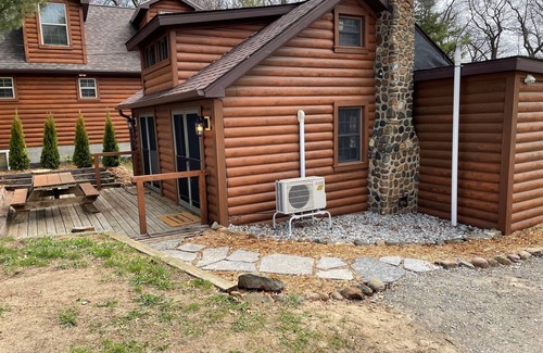 Port Austin Cottage | Recently Updated 2 Bedroom Beachfront Cottage #6