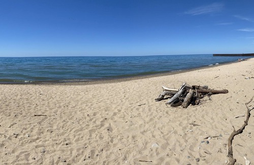 New Buffalo House | Recently Updated 3 Bedroom House, Fire Pit, Hot Tub, Game Room