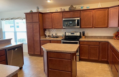 Summerfield Villa | Recently Updated 3 Bdrm Villa, Free WiFi, 4 person Golf Cart Included