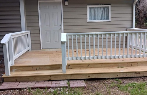 Longs Cottage | Recently updated cottage minutes from beach, pet friendly, large yard wifi, ac