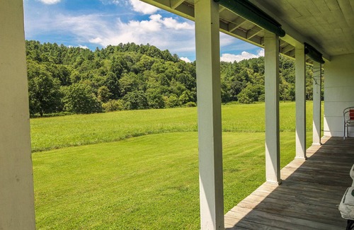 Crumpler Cabin | Recharge in the High Country - WiFi, Comfort & Mtn Serenity @ Country Classic