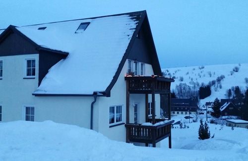 Oberwiesenthal Condo | Recreation directly in the spa town of Oberwiesenthal, 3-room apartment appealing, cozy