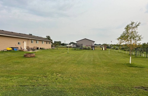 Mina House | Recreational and Relaxing Retreat at Mina Lake. Private lake lot & 2 acre yard.