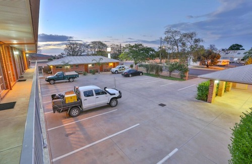 Red Cliffs Hotel | Red Cliffs Colonial Motor Lodge