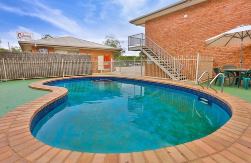 Red Cliffs Hotel | Red Cliffs Colonial Motor Lodge