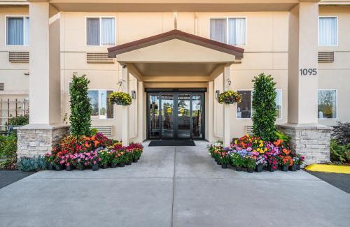 Sequim Hotel | Red Lion Inn & Suites Sequim at Olympic National Park