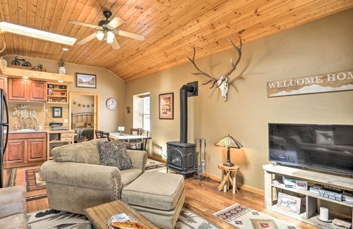 Red Lodge House | Red Lodge Retreat w/Hot Tub: 3 Blocks to Downtown