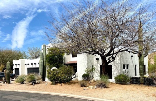 Red Mountain Ranch House | Red Mountain Desert Paradise with Private Panoramic Views