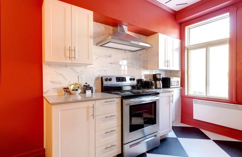 Hochelaga House | Red My Mind | Subway nearby | Parking ($)