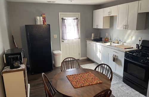 Stanton House | Red River Duplex - Unit 1 - 12 miles to the Gorge!