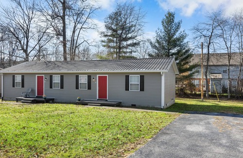 Stanton House | Red River Duplex - Unit 4 - 12 miles to the Gorge!
