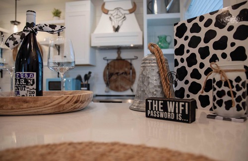 Fort Myers House | Red Roan Retreat, Downtown Ft. Myers: Walk to Best Eats and Shops!