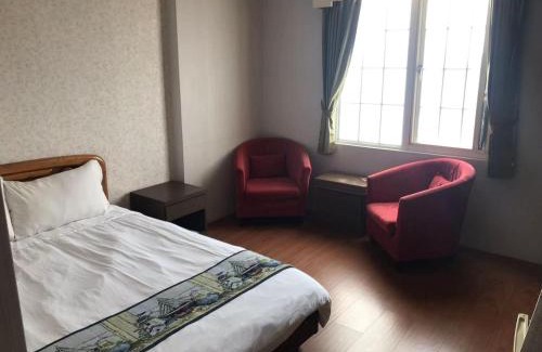 Jinhu House | Red Roof B&B