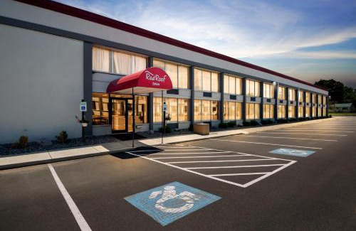 Cortland Hotel | Red Roof Inn Cortland