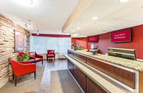 Charleston Hotel | Red Roof Inn PLUS+ Mt Pleasant - Patriots Point