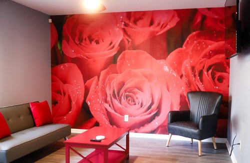 Jonesboro House | Red Rose 2-bedroom Home. Free Parking!