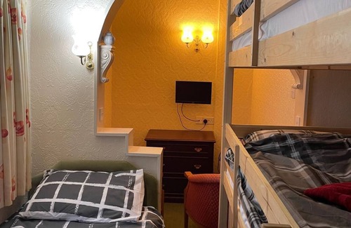 South Shore Hotel | Red Rose Hotel