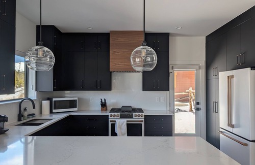 Tabernash Ski Chalet | Red Wolf Lodge - new detached home - private hot tub - views - EV charger