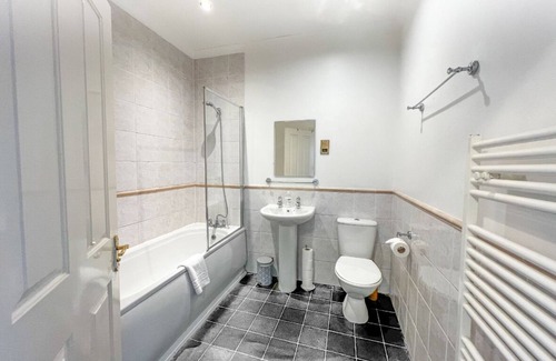 Frampton House | Redbourne Terrace Large Home