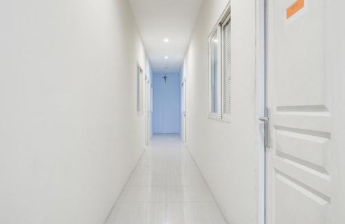 Siwalankerto House | RedDoorz at Siwalankerto Surabaya