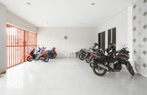 Siwalankerto House | RedDoorz at Siwalankerto Surabaya