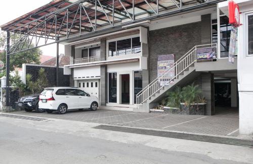 Bandung House | RedDoorz near Gedung Sate 2