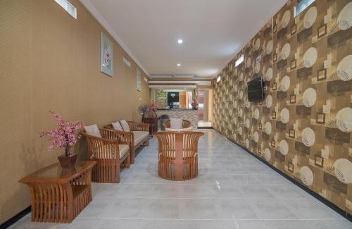 Semarang House | RedDoorz near MT Haryono Semarang