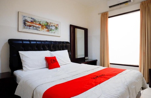 Semarang Utara Hotel | RedDoorz near Wisata Kota Lama Semarang