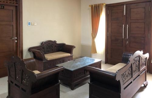 Yogyakarta Hotel | RedDoorz near XT Square 3
