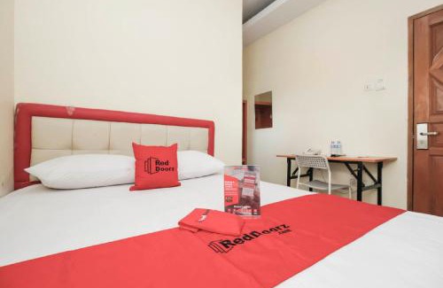 East Jakarta Hotel | RedDoorz Plus @ Jalan Pemuda Jakarta