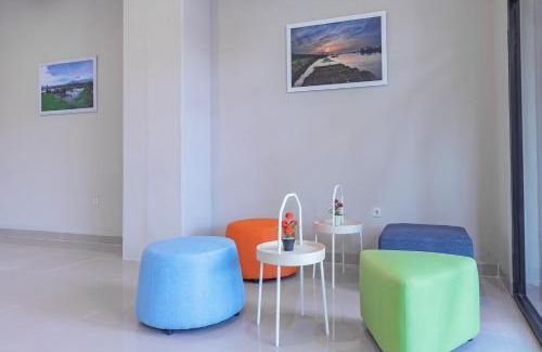 Bandung Hotel | RedDoorz Plus @ Karapitan Street