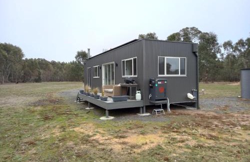 Lake Fyans House | Redman View Luxury Lakeside Cabin