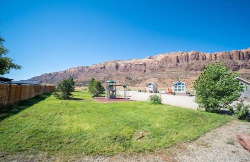Moab South Valley House | Redrock Moab Tiny House w Loft - Site 3