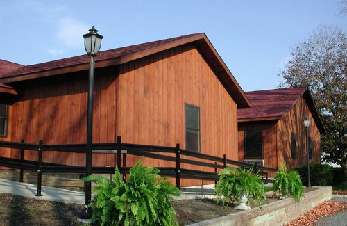 Colliersville Apartment | Redwood Inn & Suites - Apartment B - impeccably clean motel between CDP & ASV