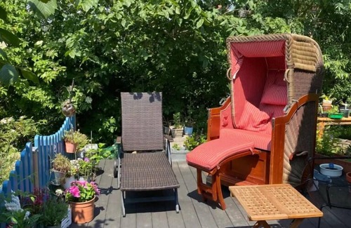 Poppenbull Apartment | Reetdach-app. "landhus Achter de Kark - Stüerboord" in Poppenbüll für 2 Personen