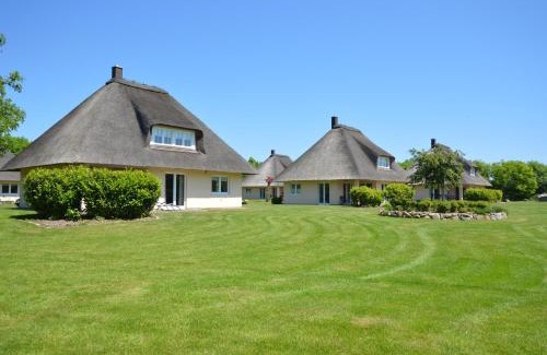 Staberdorf House | Reetdachhaus 2, inkl 2 Parkplätze