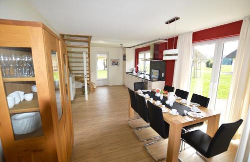 Staberdorf House | Reetdachhaus 2, inkl 2 Parkplätze