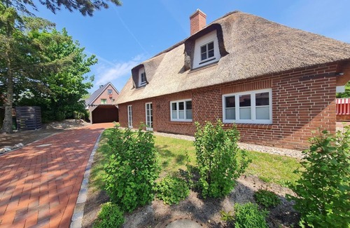 St. Peter-Ording Cottage | Reetdachhaus Meerglück