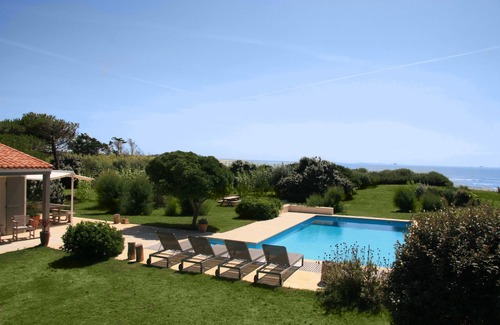 Sainte-Marie-de-Re House | Refined and comfortable, this magnificent contemporary house of 180 m2