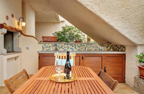 Santa Reparata Apartment | Refined apartment directly on the beach