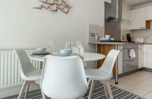 Poole Apartment | Reflections - Balcony Views of Poole Harbour