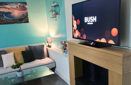 Falkirk Apartment | Refreshing Modern Apartment in Falkirk