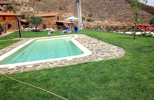Montes da Senhora House | REFUGE OF THE RAPOSO / CASA VEGA