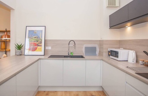 Kelvinbridge Apartment | Refurbished Period Property in Glasgow Park