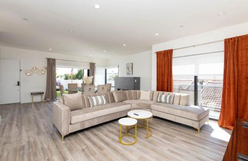 City West Apartment | Regency Modern Apartments